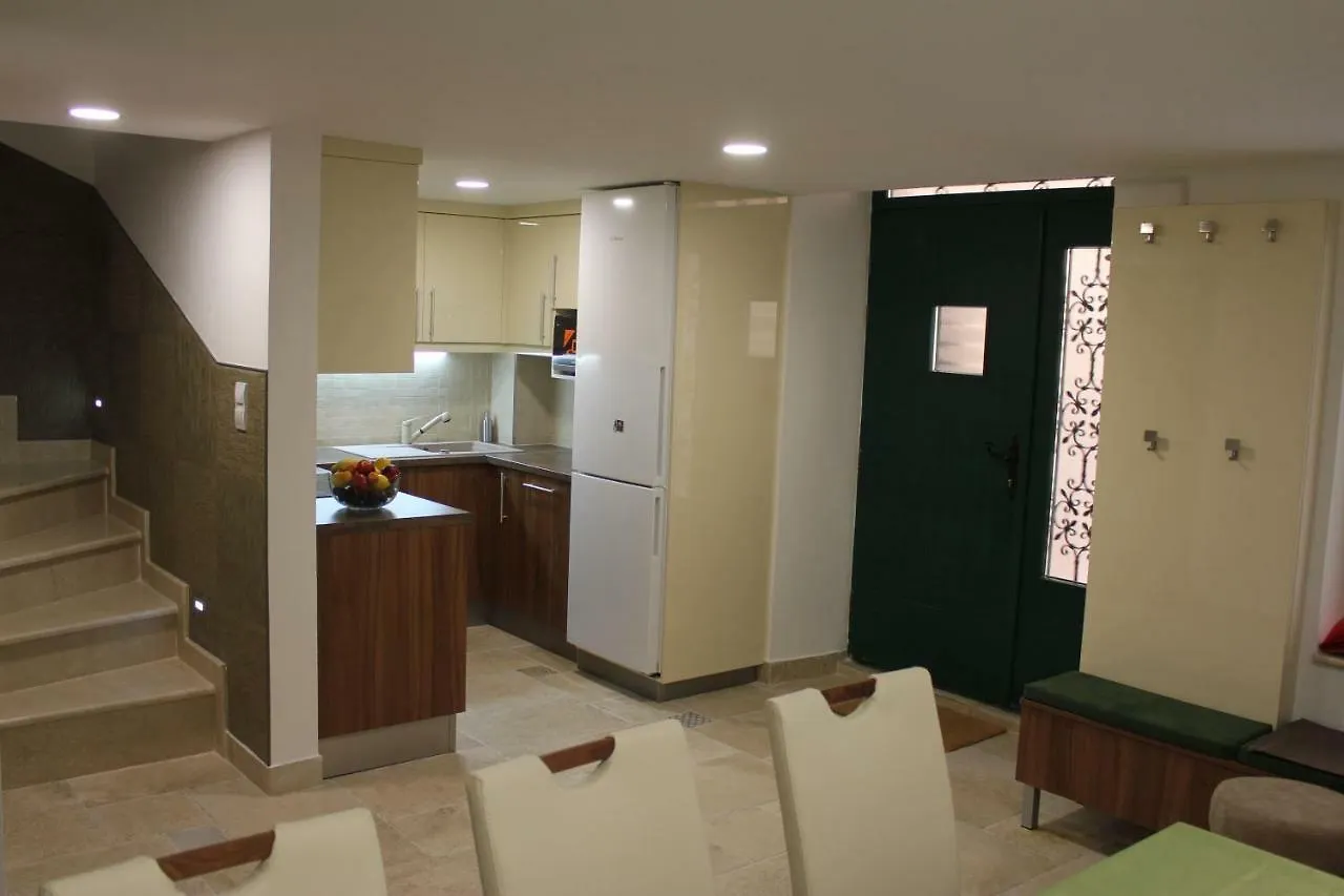 Tatil Evi Moon Stone Residence Pag Pag Town