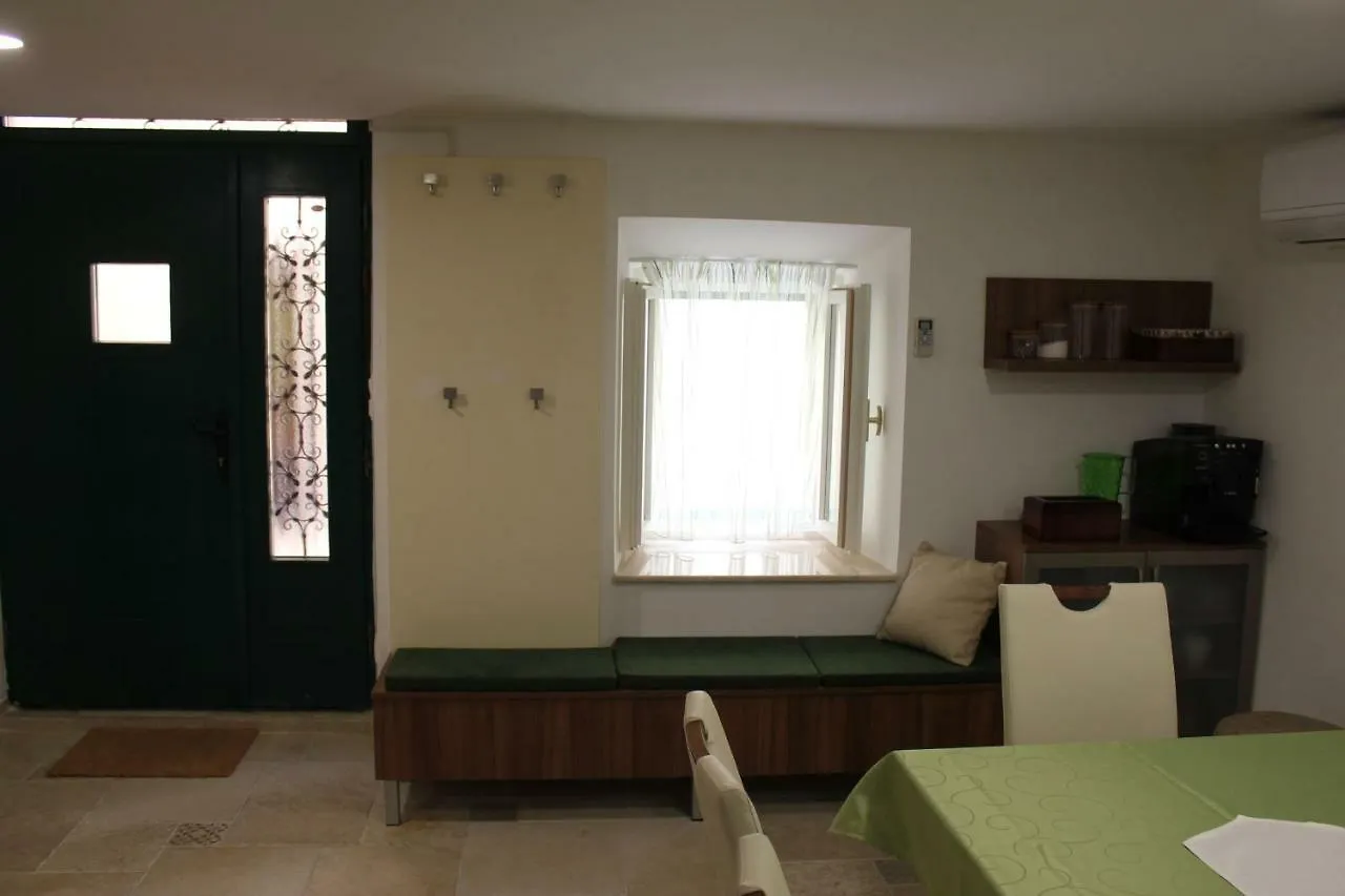Tatil Evi Moon Stone Residence Pag Pag Town