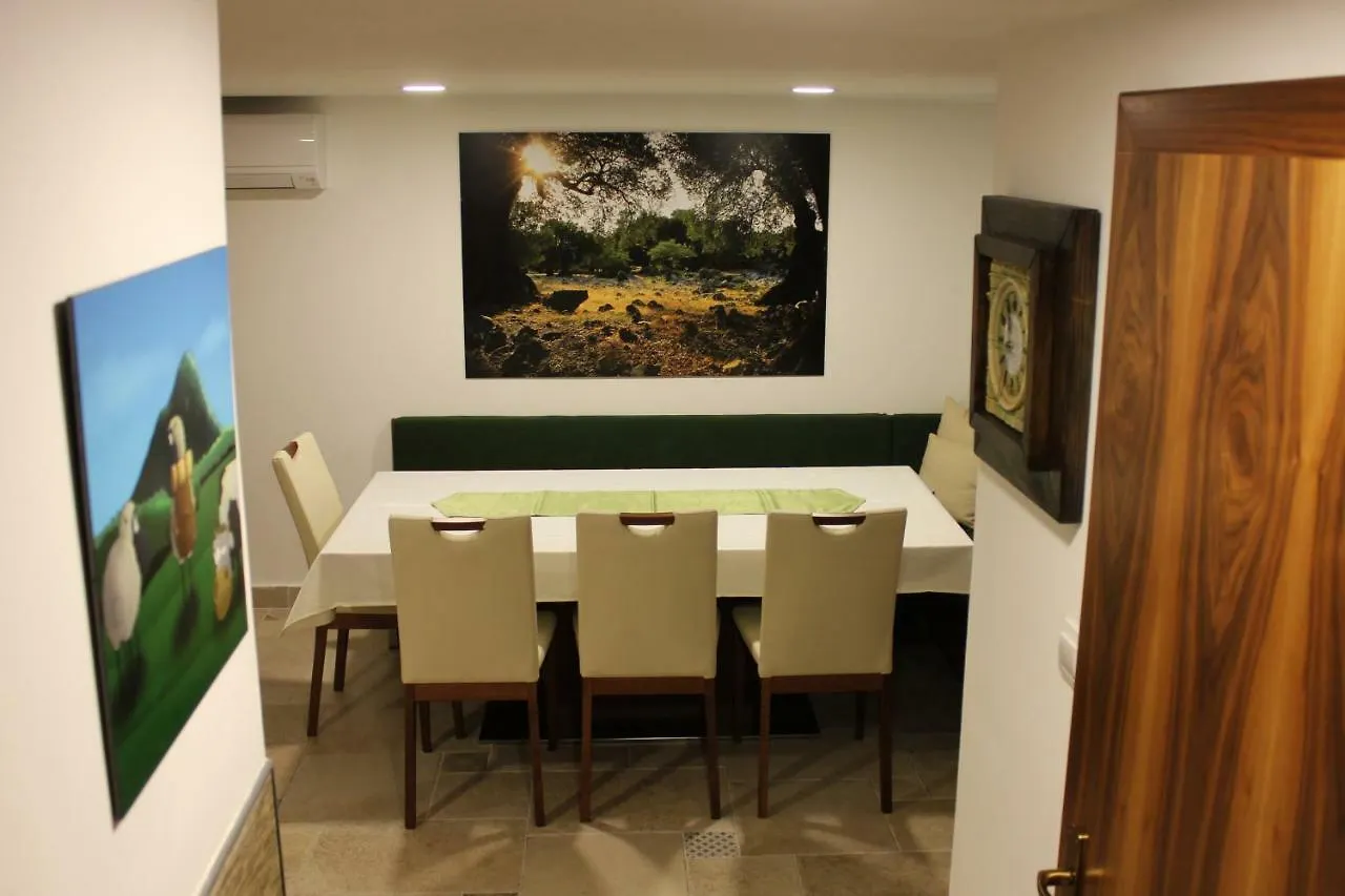 Tatil Evi Moon Stone Residence Pag Pag Town